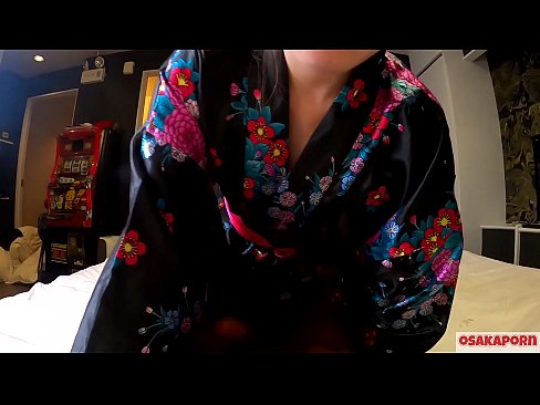 ❤️ Keçika ciwan a cosplay ji seksê hez dike ku bi orgazmê bi şûjinek di hespêk û blowjob de. Keçika Asyayî ya bi pisîka porî û bi cil û bergên kevneşopî yên Japonî di vîdyoya amator de ku masturbasyona bi pêlîstokên qijikê nîşan dide. Sakura 3 OSAKAPORN. ❤❌ Sluts li ku.hentaivost.ru ☑
